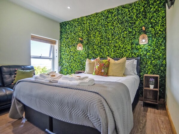 4 bedrooms, free WiFi