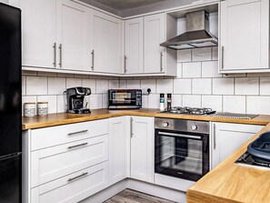 Private kitchen - 3 bedroom accommodation in Barrow in Furness (Barrow in Furness)