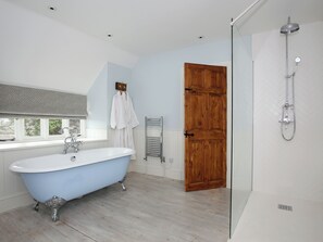 Towels - 2 bedroom accommodation in Near Ilminster (Near Ilminster)