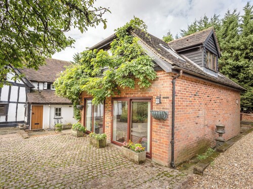The Gamekeepers Lodge-UK33650