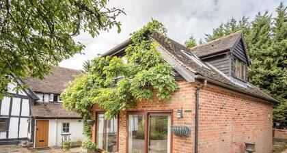 The Gamekeepers Lodge-UK33650