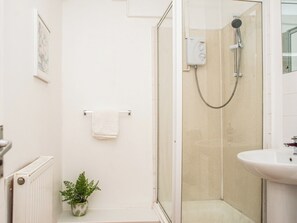 Towels - 4 bedroom accommodation in Newport (Newport)