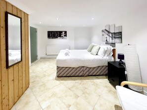 3 camere, Wi-Fi gratuito