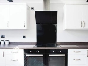 Private kitchen - A charming home in a semi-rural location on the edge of Bristol. (Yate)