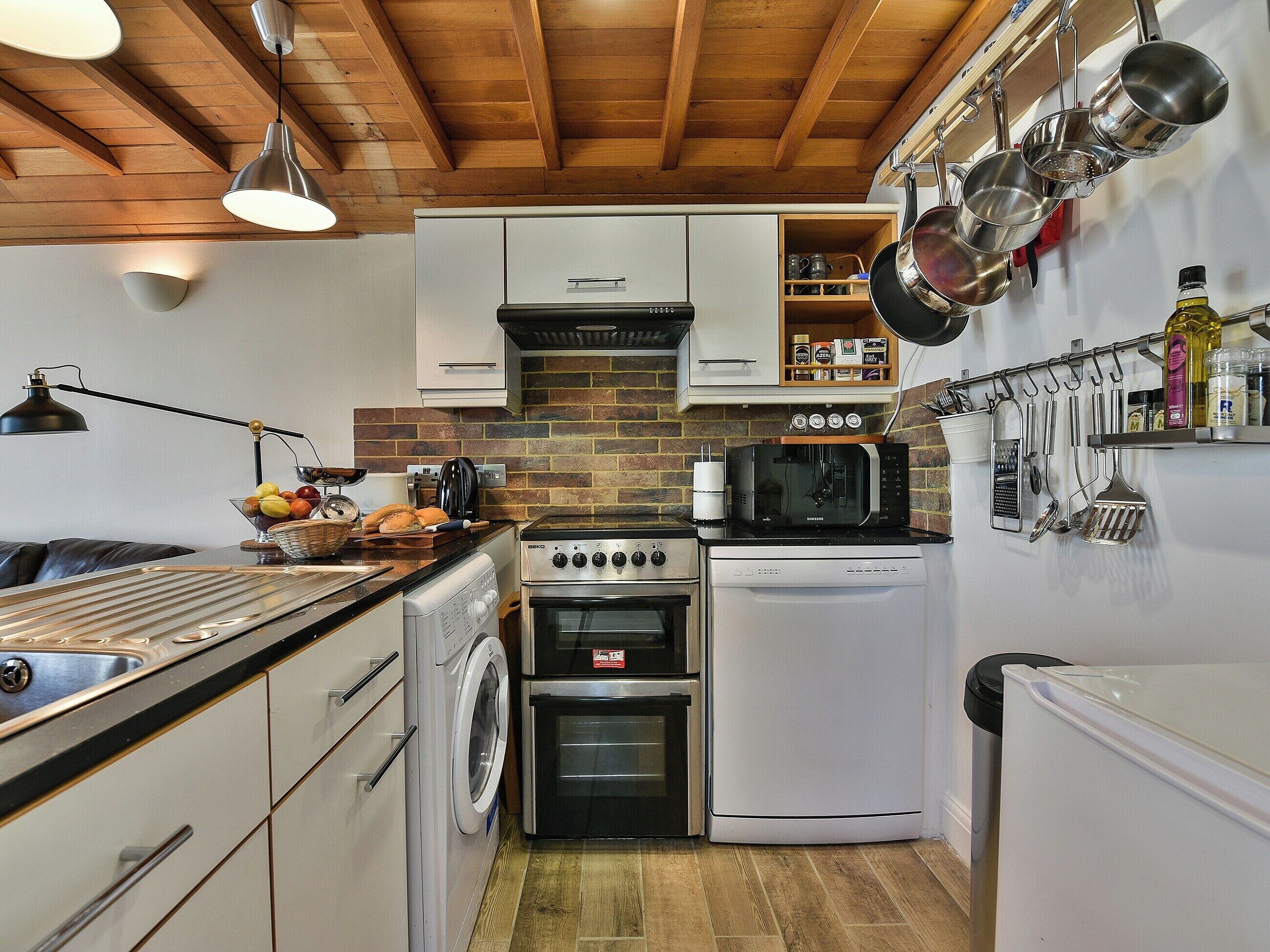 Dishwasher, high chair