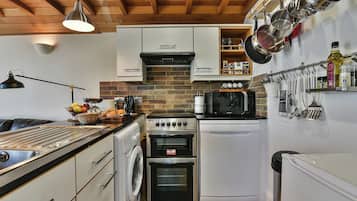 Dishwasher, high chair