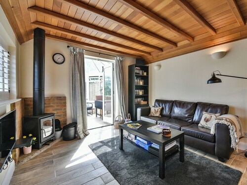 1 bedroom accommodation in West Chiltington