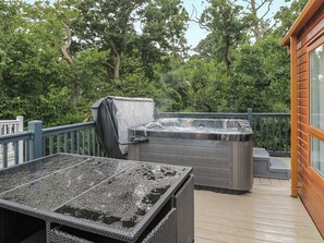 Outdoor spa tub - Mulberry Lodge - UK51192 (Morpeth)