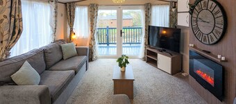 Riverside Retreat - UK51191