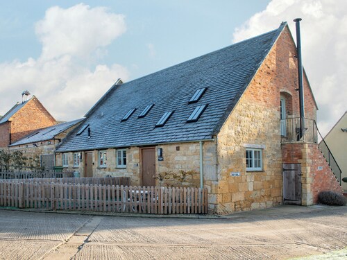Great for families or friends looking looking for a spacious cottage.