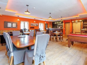 Bar (en la propiedad)