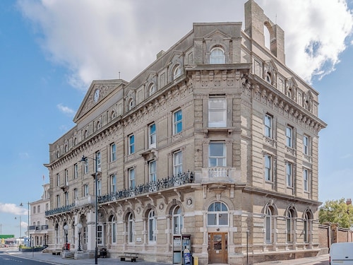 2 bedroom accommodation in Harwich