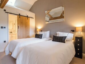 3 bedrooms, free WiFi, wheelchair access - The ultimate chic space for those seeking a stylish getaway. (Chipping Campden)