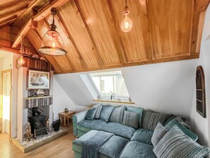 TV, fireplace - Sea Breeze - UK51253 (Kimmel Bay)