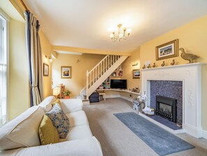 TV - 2 bedroom accommodation in Alnwick (Alnwick)