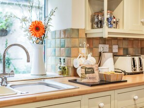 Dishwasher, high chair - 2 bedroom accommodation in Alnwick (Alnwick)