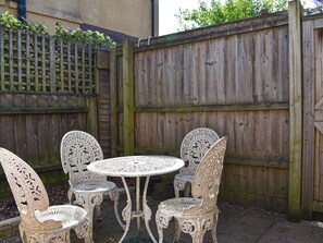 Outdoor dining - 1 bedroom accommodation in Southbourne, near Bournemouth (Southbourne, near Bournemouth)