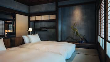 Japanese-style Villa, 2 Bedrooms, Mountain View, Mountainside | Individually furnished, free WiFi, bed sheets