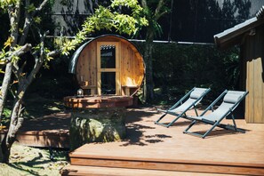 Vila em estilo japonês, 2 quartos, vista para a montanha, ao lado da montanha | Banheiro | Banheira e chuveiro separados, produtos de toalete grátis