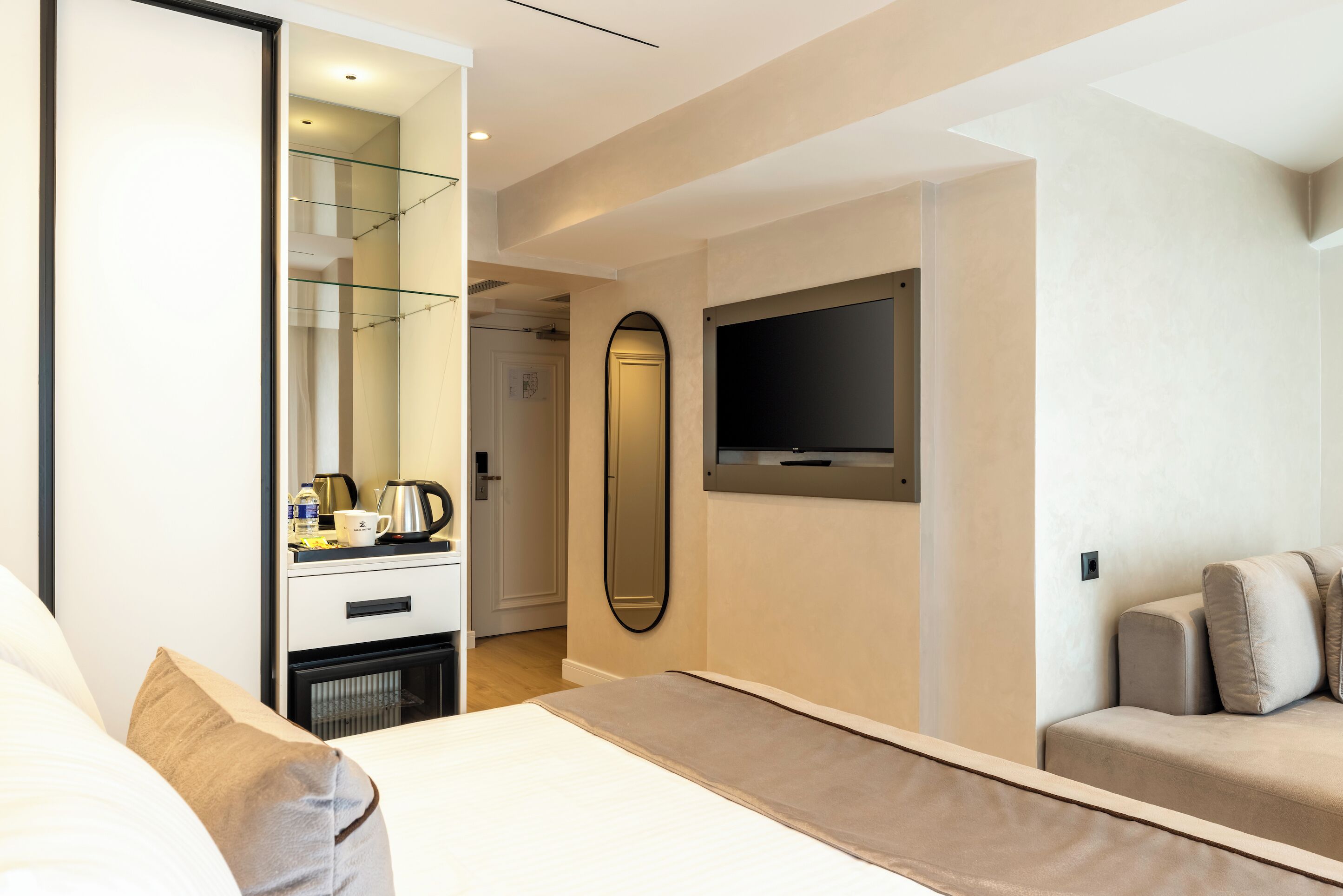 高級雙人房, 城市景觀 | 客房內保險箱、書桌、隔音、免費無線上網