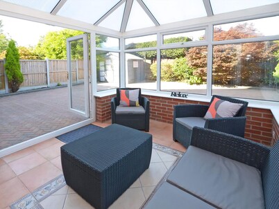 4 bedroom accommodation in Blythe Bridge