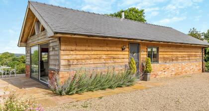1 bedroom accommodation in Aberhafesp, near Newtown