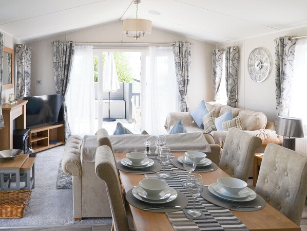 TV - Herdwick Lodge - UK3426 (Swarland, near Morpeth)