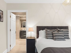 Free WiFi - Explore the City of Bristol while staying at The Avenue. (Bristol)