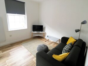 Living area - Gloucester Apartment - UK37842 (Bristol)