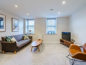 Living area - 1 bedroom accommodation in Andover (Andover)