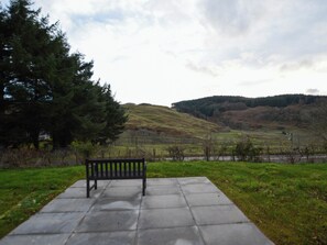 Property grounds - 2 bedroom accommodation in Lerags, near Oban (Lerags, near Oban)