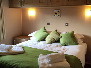 3 bedrooms - Cheviot Luxury Lodge-UK3454 (Felton)