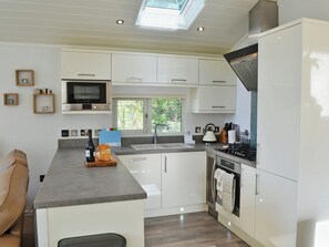 Dishwasher - 3 bedroom accommodation in Brynteg, near Benllech (Brynteg, near Benllech)