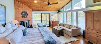 Deep Water Dock & Private Beach! Irvington Home