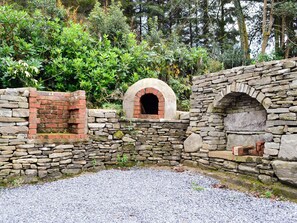 Property grounds - 3 bedroom accommodation in Plas Cilybebyll, near Pontardawe (Plas Cilybebyll, near Pontardawe)