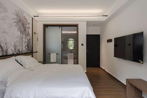 ELEVEN Designer Homestay