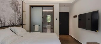 ELEVEN Designer Homestay