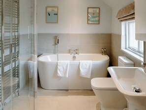 Towels - Cuthbert House - UK7026 (Longframlington, near Rothbury)
