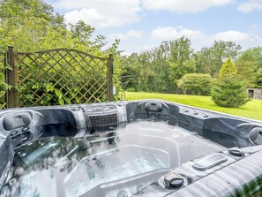 Outdoor spa tub - Jasmine Cottage - UK35245 (Llanfyrnach)
