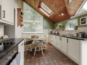 Dishwasher, high chair - Jasmine Cottage - UK35245 (Llanfyrnach)
