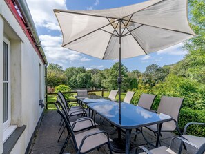 Outdoor dining - The Coach House - UK35246 (Llanfyrnach)