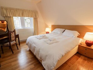 2 bedrooms - A lovely stonebuilt cottage, full of charm. (Kirkmichael, near Ayr)