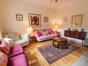 TV - A lovely stonebuilt cottage, full of charm. (Kirkmichael, near Ayr)