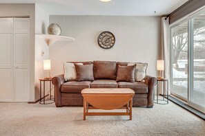 Unclassified image, 4 of 24, button