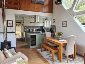 Interior - Cluanie Lodge - UK7256 (Spean Bridge)