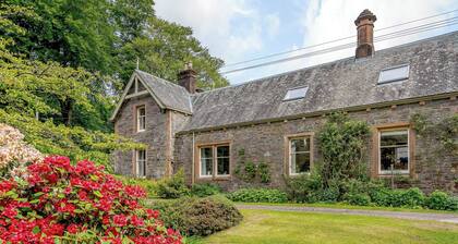 4 bedroom accommodation in Barwhillanty, near Castle Douglas