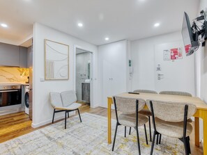 Dining - Vita Portucale | Alfama Sweet Retreat (Lisboa)