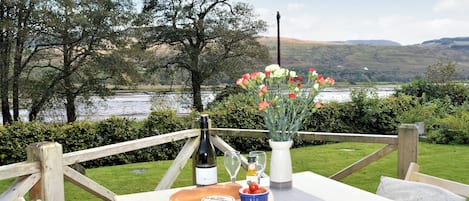 屋外ダイニングエリア