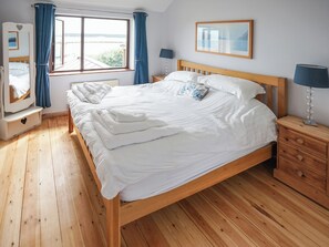 3 bedrooms, free WiFi - Sea Breeze at Fishermans Dock (Poole)