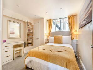 2 bedrooms, free WiFi - 2 bedroom accommodation in Sandsend, near Whitby (Sandsend, near Whitby)